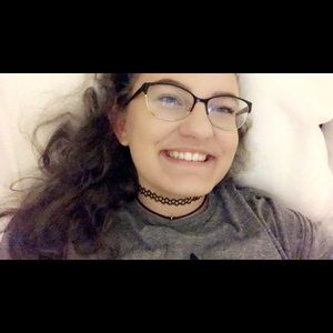 Meet your Posher, Olivia